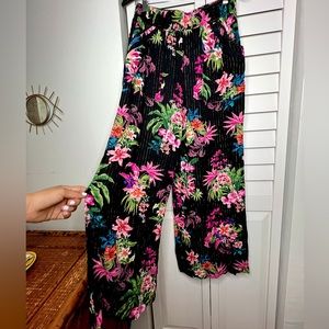 INC Tropical Floral Wide Legged Pant New Condition